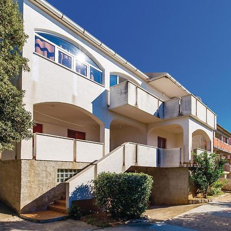 Lovely Apartment In Mandre With Wifi 外观 照片