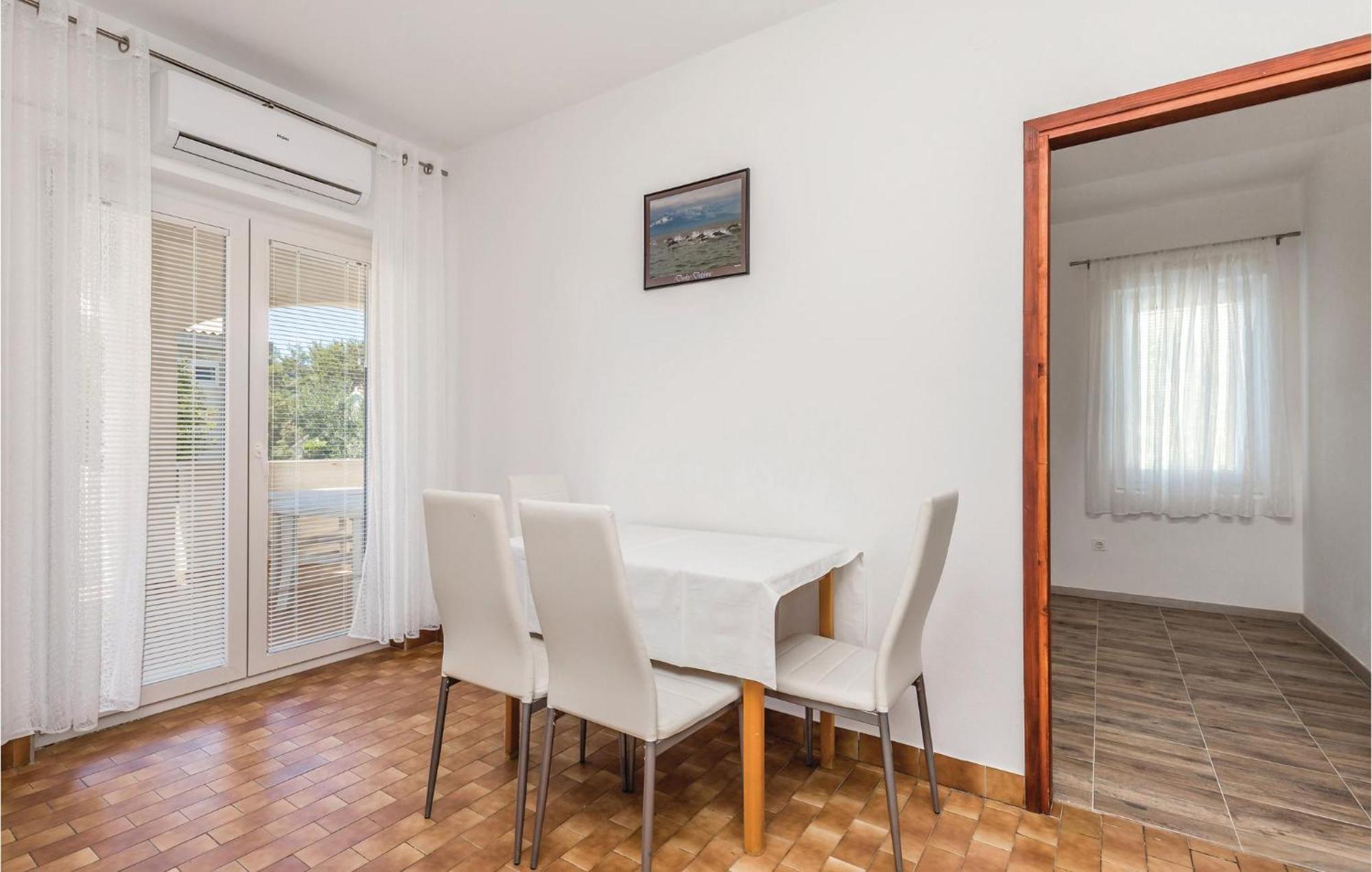 Lovely Apartment In Mandre With Wifi 外观 照片